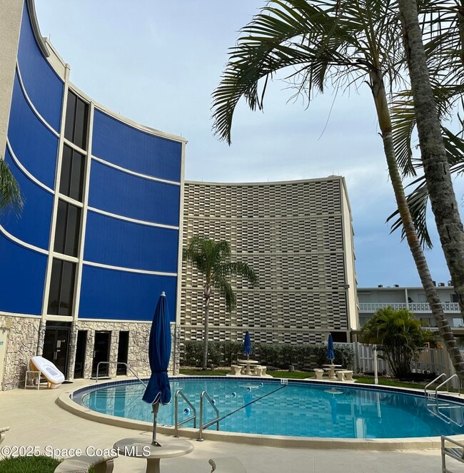 Building Photo - 4850 Ocean Beach Blvd