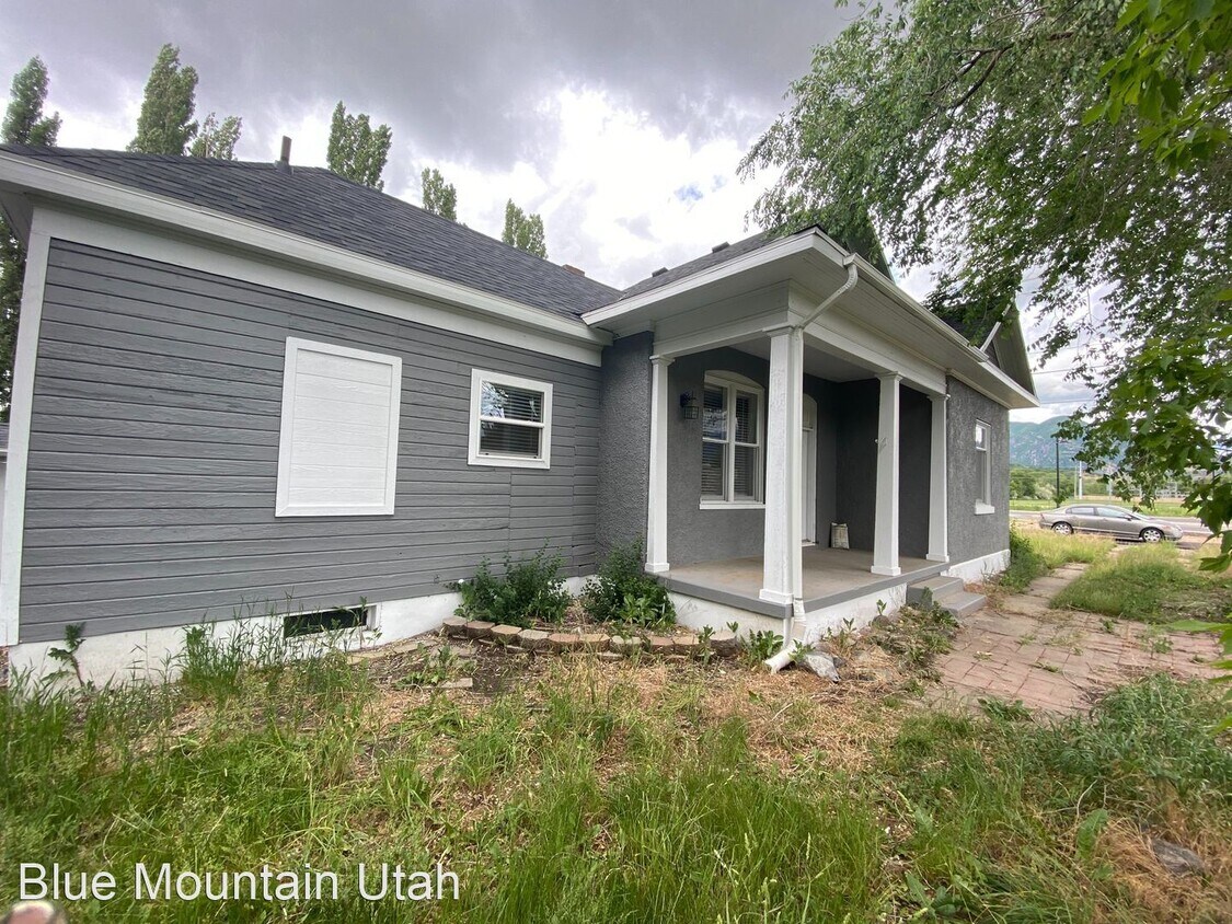 Primary Photo - 4 br, 1 bath House - 6600 S 475 E - Unit 2