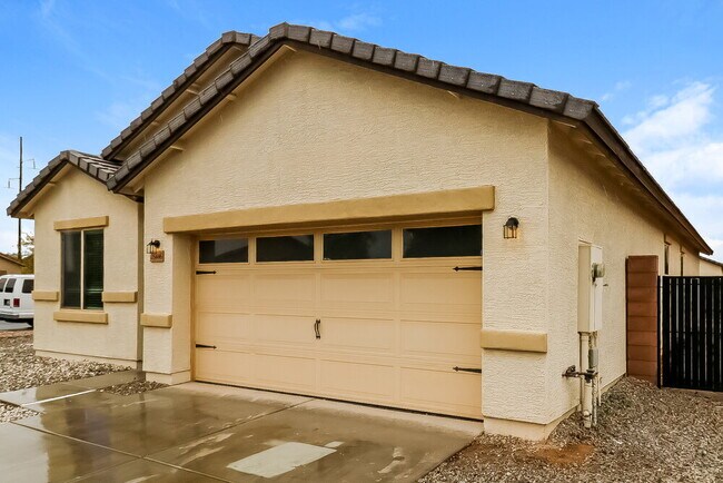 Foto del edificio - 25446 W Carson Dr