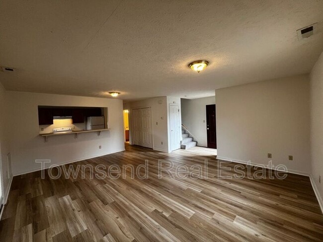 Foto del edificio - 1036 Ancestry Dr