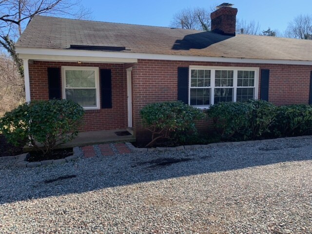 Primary Photo - 2025 Buford Rd