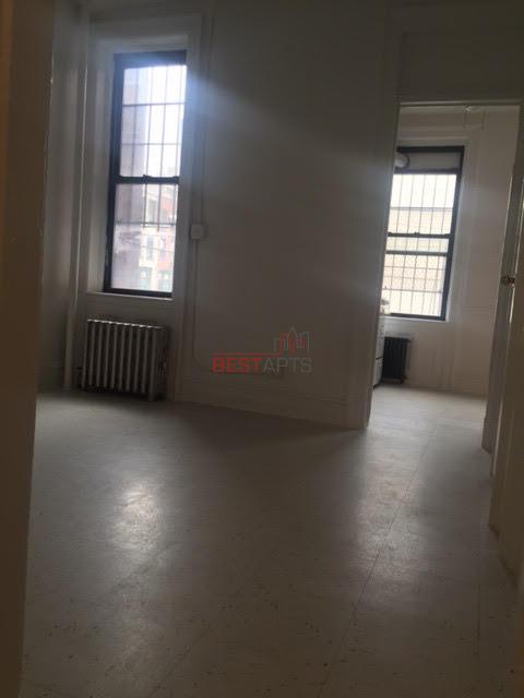 Building Photo - 347 1st Ave