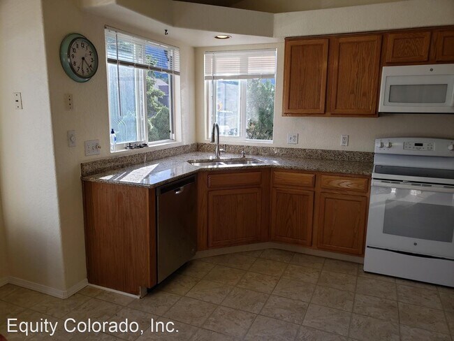 Building Photo - 4 br, 3 bath House - 1550 S. Canoe Creek D...
