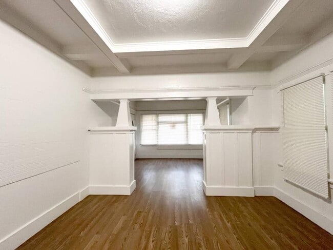 Foto del edificio - 2.0 bedroom in Los Angeles California 90037