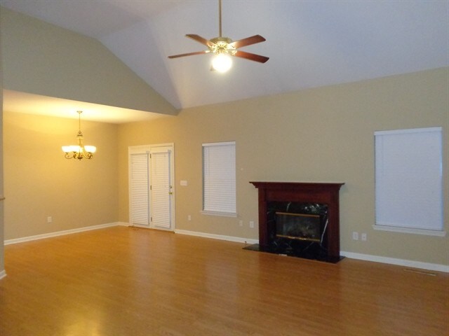 Foto del edificio - 4804 Peninsula Pointe Dr