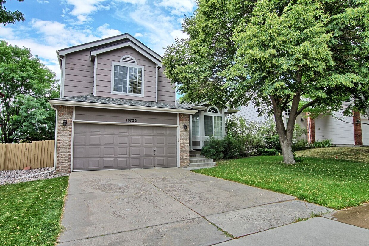 Foto principal - 4 bed 3 bath home in Clarke Farms Parker