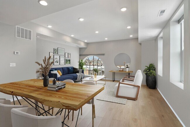 Foto del edificio - 540 N Milwaukee Ave