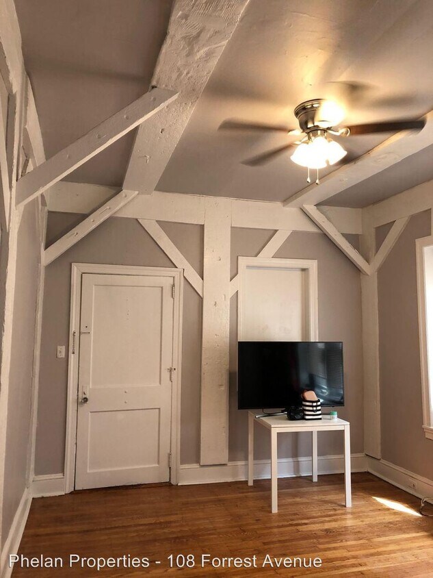 Foto principal - 108 Forrest Ave