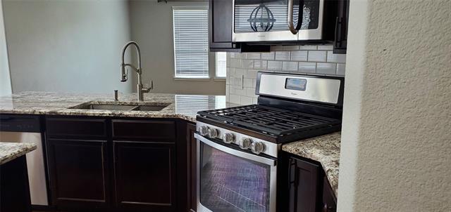 Building Photo - 1512 Greenbrier Dr