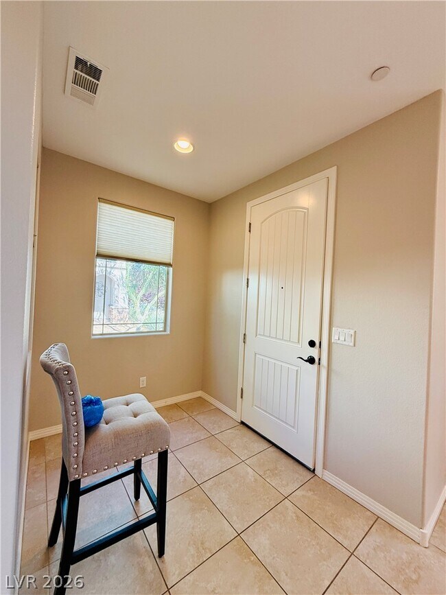 Building Photo - 3041 Savella Ave