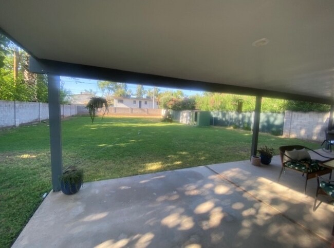 Building Photo - 617 W 3rd St