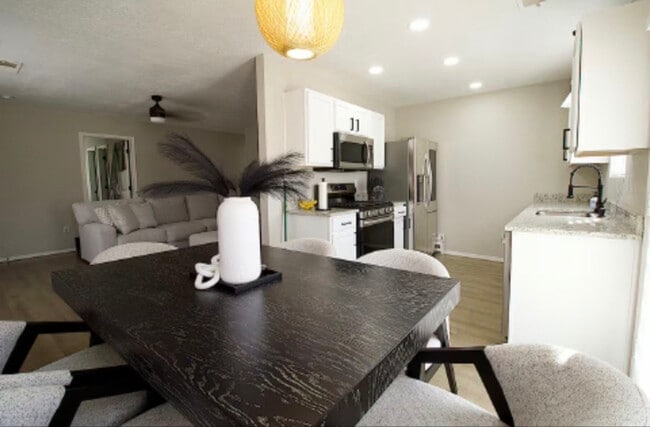 Foto del edificio - 7408 Rainmaker Rd SW