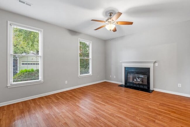 Building Photo - NW - Desirable Irving Park Two Story Home,...