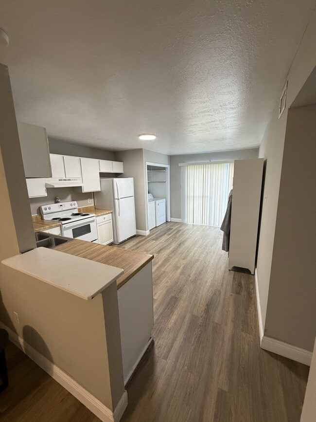 Building Photo - 2904 Prairie Flower Cir