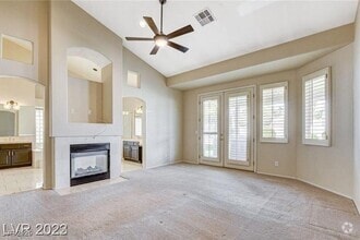 Building Photo - 1842 Bogey Way