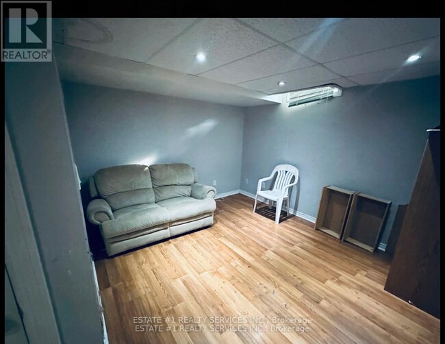 Building Photo - 1 Harthill Ct