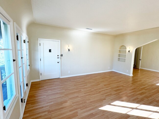 Living Room 1 - 346 N Ogden Dr