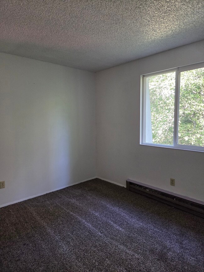 Foto del edificio - 200 Cherry Ln