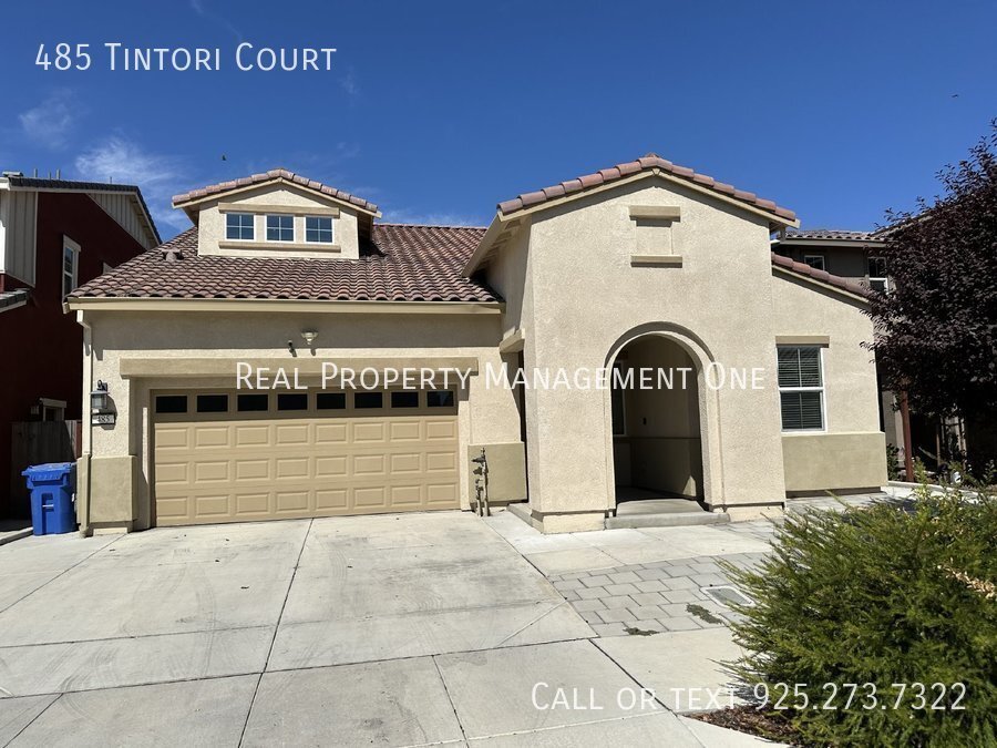 Primary Photo - Gorgeous and Spacious 5 Bedroom, 4 Bath in...