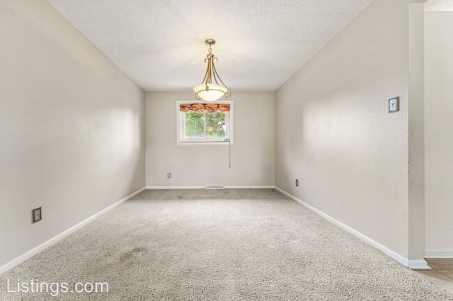 Building Photo - 4 br, 4 bath House - 13631 Pisces Ct