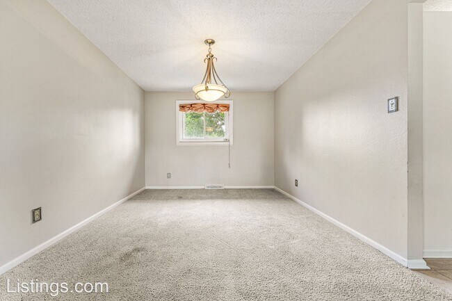 Foto del edificio - 4 br, 4 bath House - 13631 Pisces Ct