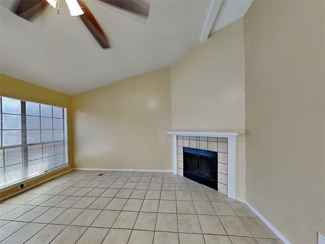 Building Photo - 422 Dollins St