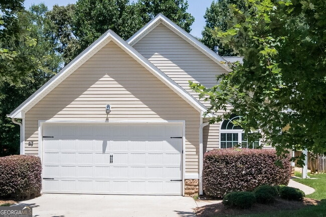 Building Photo - 23 Bedford Park Dr