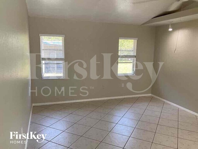 Foto del edificio - 820 Springview Ave NW