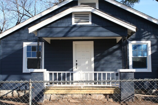 Foto del edificio - Beautiful North Side Craftsman!