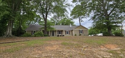 Building Photo - 1117 Appian Way