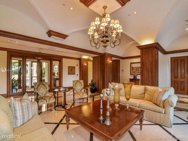 Building Photo - 13621 Deering Bay Dr