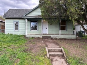 Building Photo - 3008 N Standard St