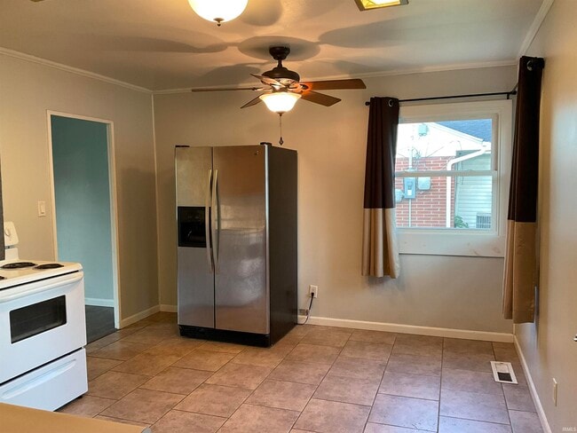 Foto del edificio - 3406 Three Oaks Dr