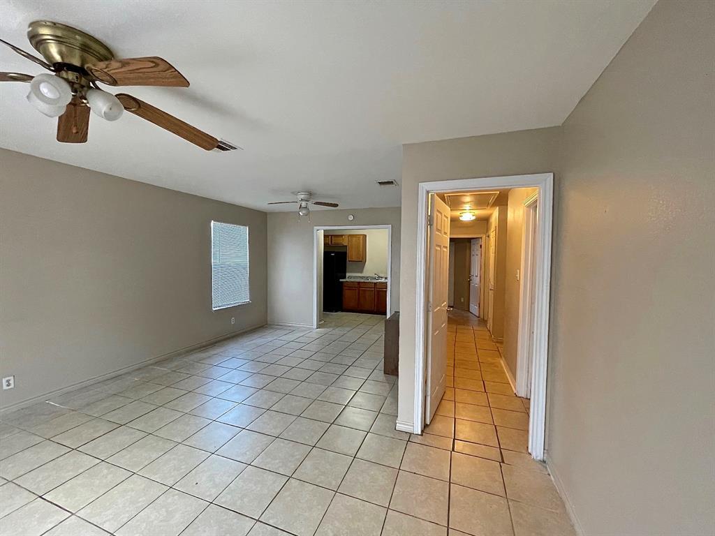 256 Alleda Rd Unit 1, Waller, TX 77484 Room for Rent in Waller, TX