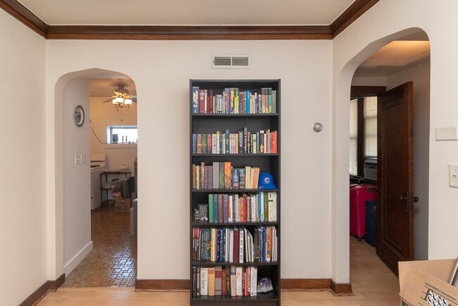 Foto del edificio - 3621 N Paulina St