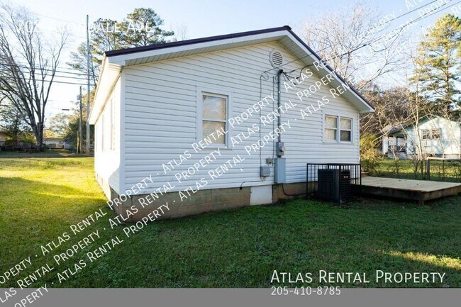 Building Photo - 708 Avondale Ave
