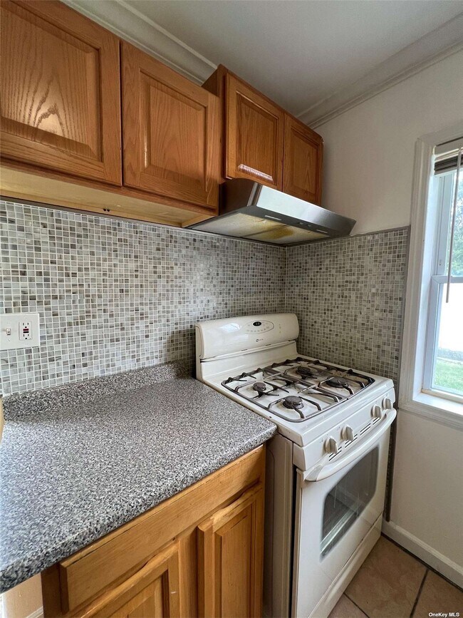 483 Prospect Ave, Central Islip, NY 11722 House Rental in Central