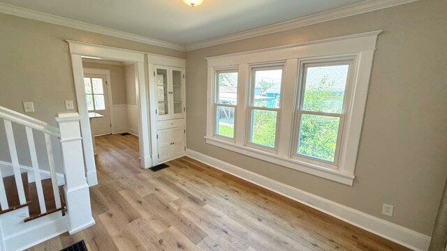 Foto del edificio - BATES HENDRICKS/GARFIELD PARK - 4 BR BEAUTIFULLY RENOVATED AVAILABLE NOW!