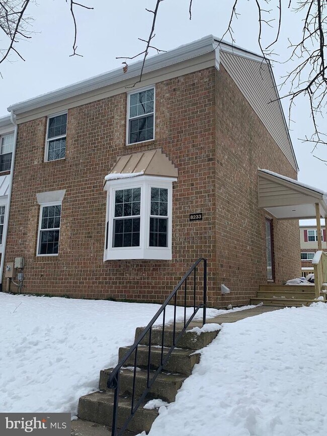 Building Photo - 8233 Township Dr