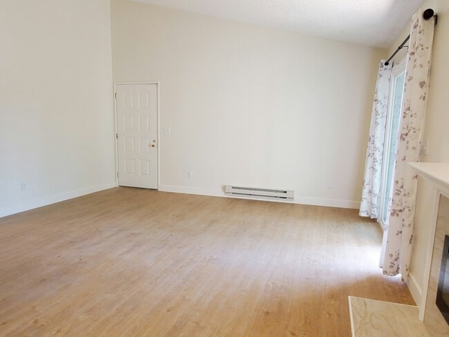 Building Photo - 37426 Parish Cir