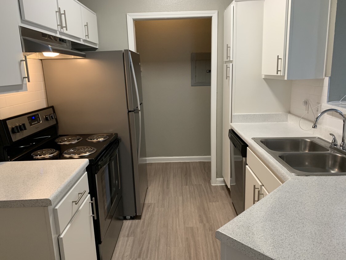 Trinity Oaks Apartment Homes Apartments 7440 Tx6 Hitchcock, TX