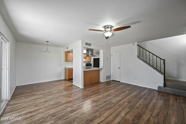 Foto del edificio - 729 E Cochise Dr