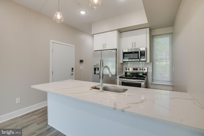 Photo - 2017 N College Ave Townhome