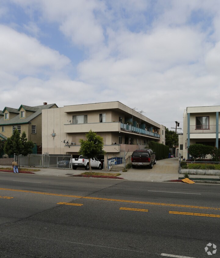 Primary Photo - 973 S Wilton Pl
