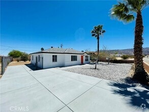Building Photo - 5619 Daisy Ave