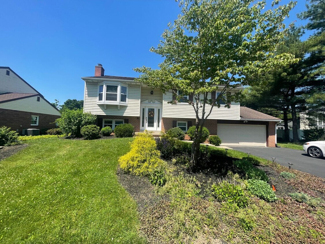 Primary Photo - Beautiful Single Family Home for Rent In L...