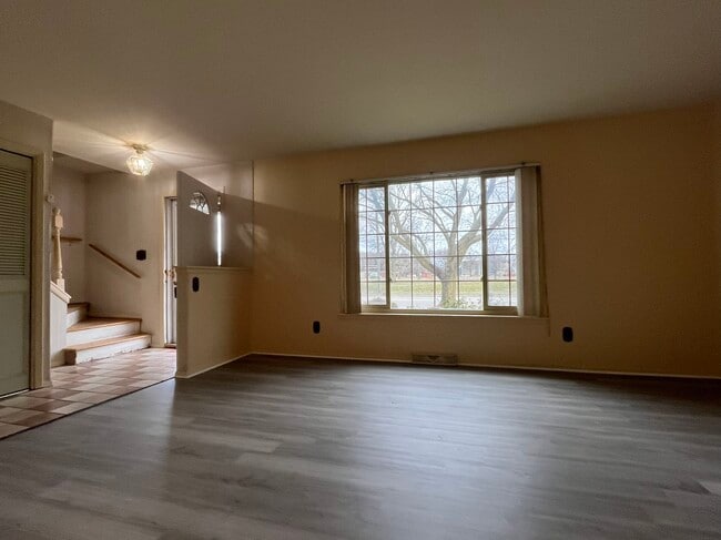 Building Photo - 14158 Levan Rd