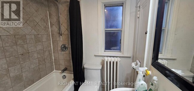 Photo du bâtiment - 72 ELEVENTH STREET