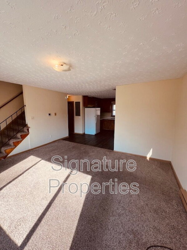 Foto del edificio - 2249 Dellrose Dr