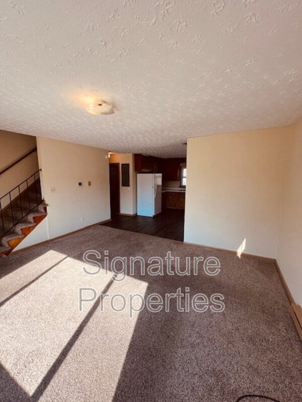 Building Photo - 2249 Dellrose Dr